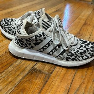 Gently worn adidas sneakers size 6